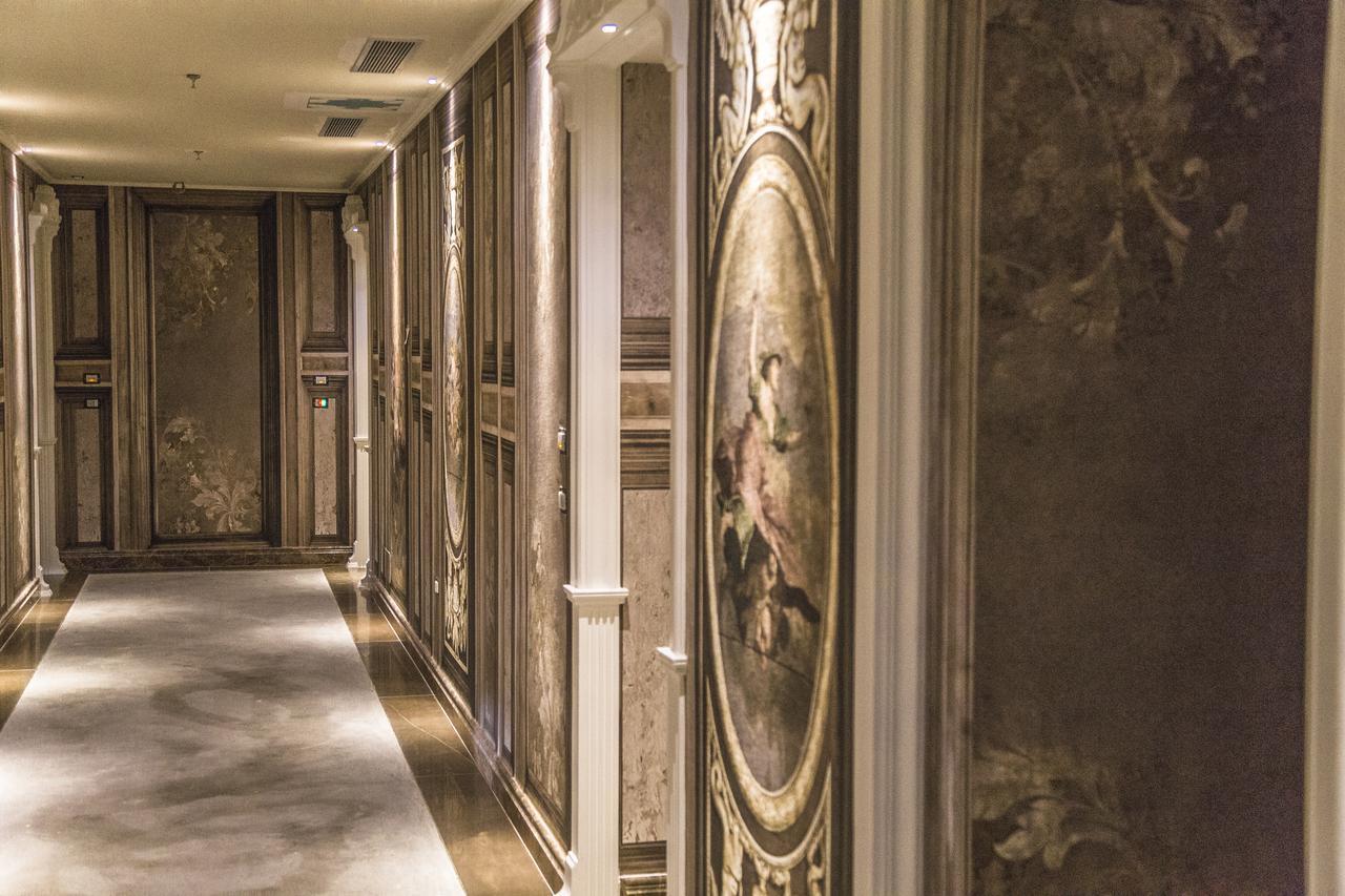 Hotel Villa Pascucci Durres Exterior photo Marble walls in the hotel