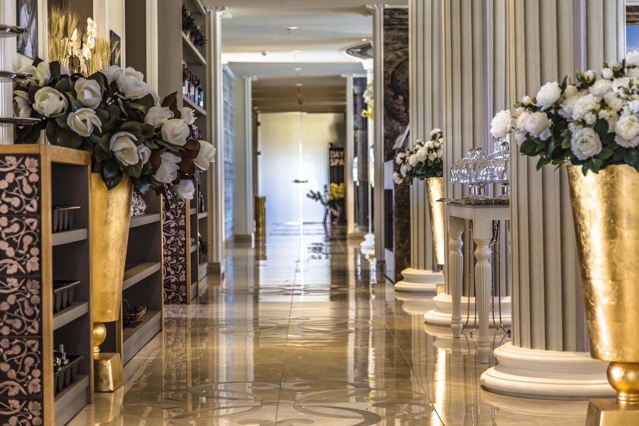 Hotel Villa Pascucci Durres Exterior photo Interior of the hotel